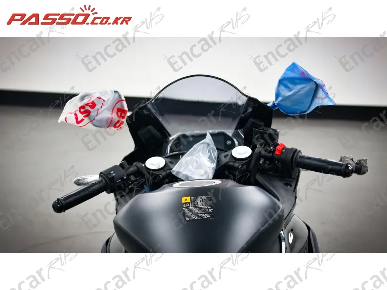 Yamaha Yzf R3 - фото 3