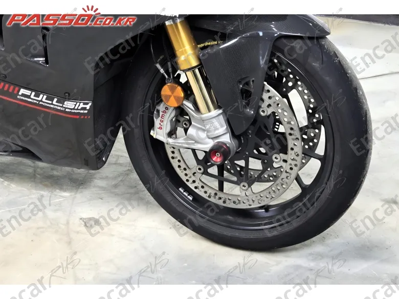 Ducati Panigale V4 R - фото 4