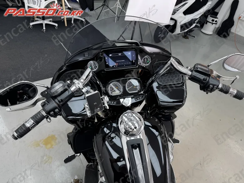 Harley-Davidson Road Glide Limited - фото 3