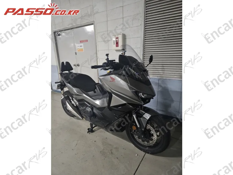 Honda Forza 750 - фото 5