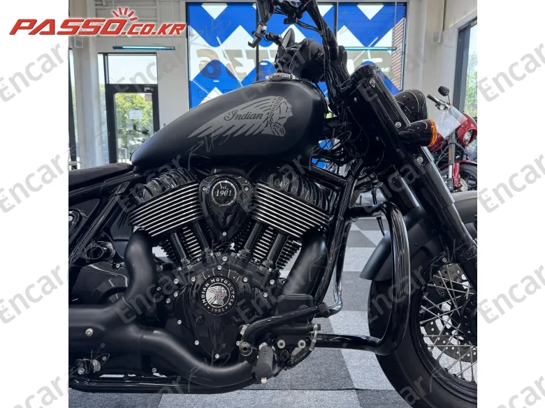 Indian Chief Bobber Dark Horse - фото 4