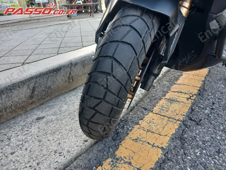 Honda Adv 350 - фото 5