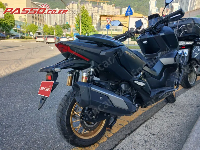 Honda Adv 350 - фото 6