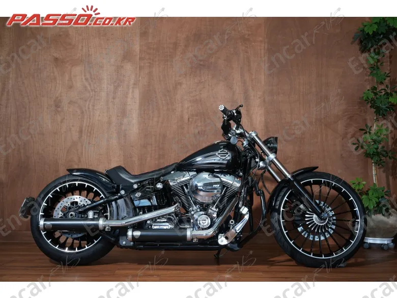 Harley-Davidson Breakout - фото 0