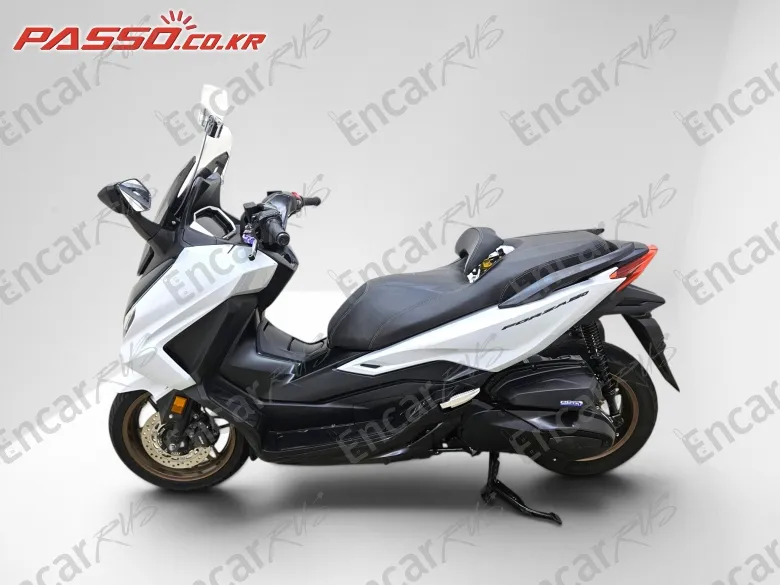 Honda Forza 350 - фото 1