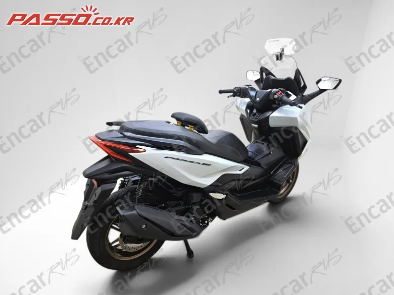 Honda Forza 350 - фото 2