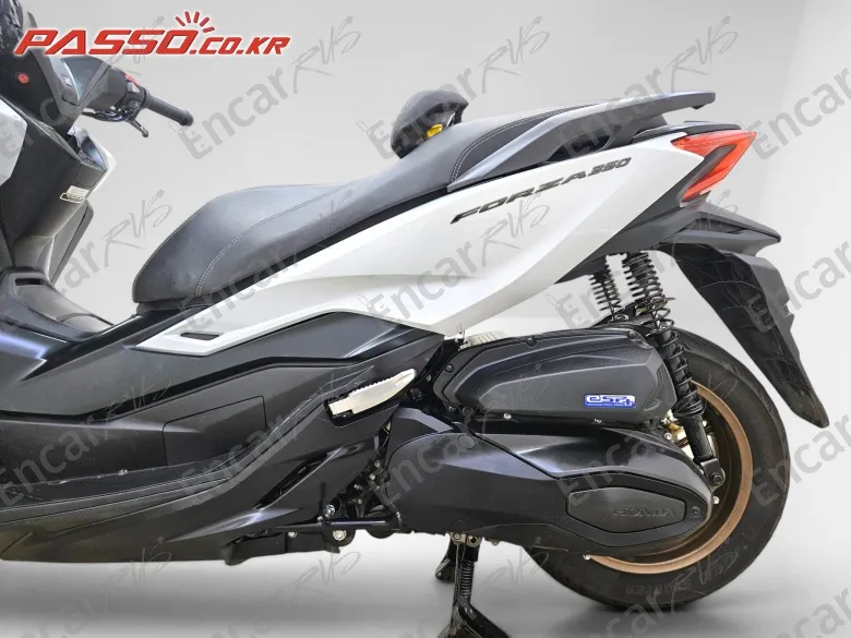 Honda Forza 350 - фото 4