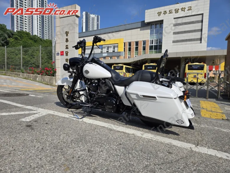 Harley-Davidson Road King Special - фото 1