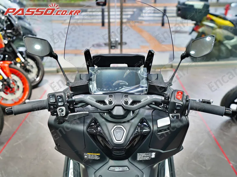 Yamaha T Max 560 - фото 3