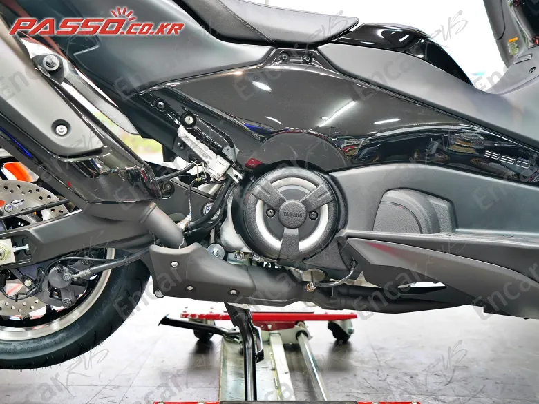 Yamaha T Max 560 - фото 4