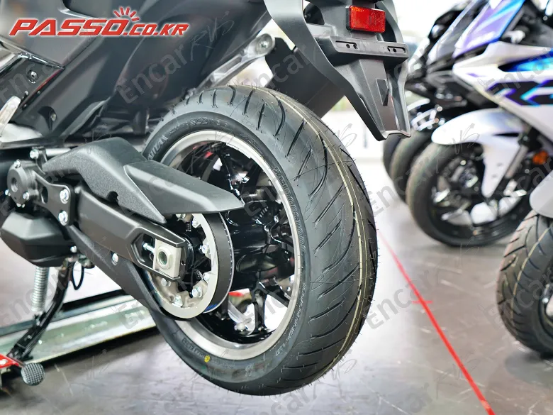 Yamaha T Max 560 - фото 5