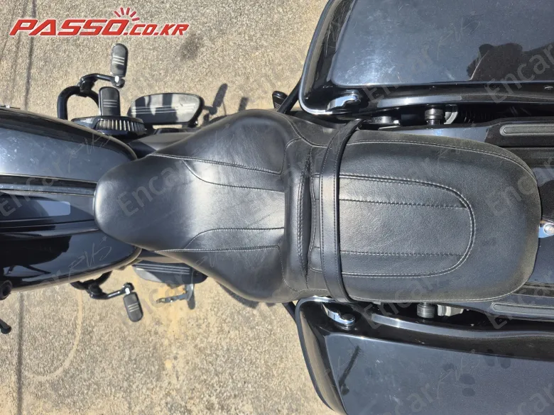 Harley-Davidson Flhx - фото 6