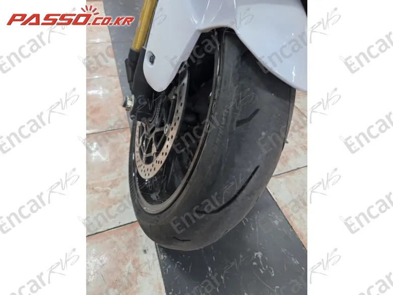 Suzuki Gsx R 1000 R - фото 4