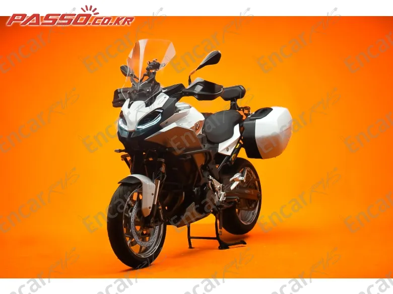 Bmw F 900 Xr - фото 1