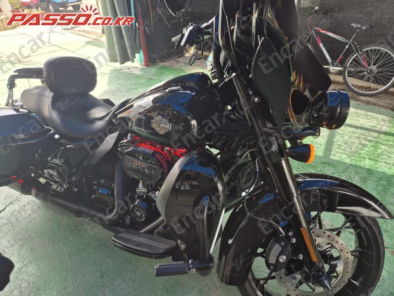 Harley-Davidson Flhx - фото 0
