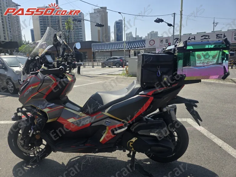 Honda Adv 350 - фото 1