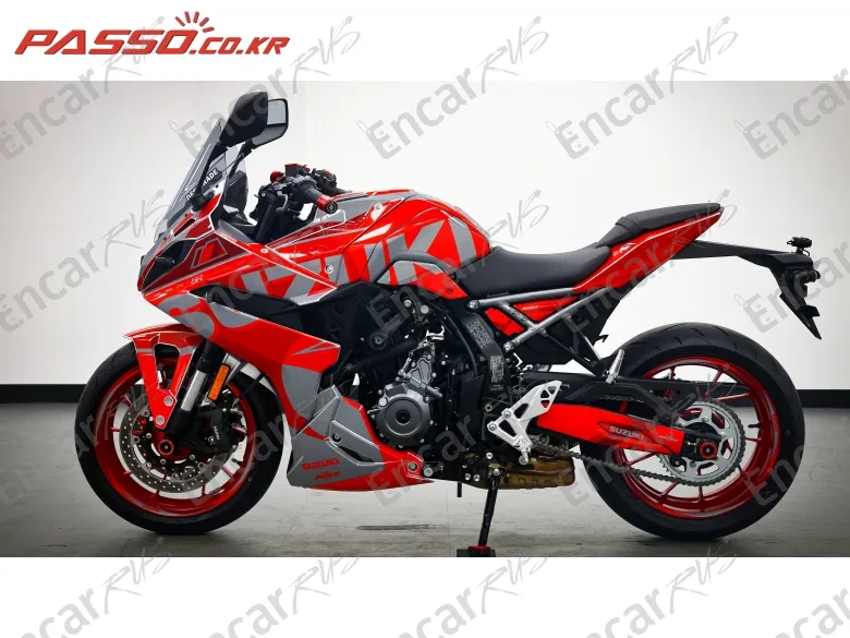 Suzuki Gsx 8 R - фото 1
