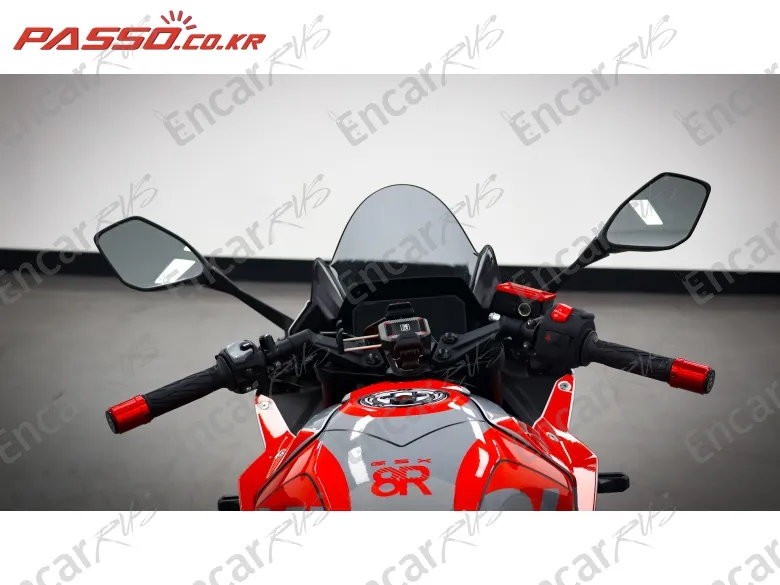 Suzuki Gsx 8 R - фото 3