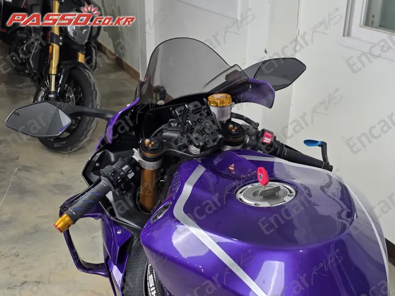 Yamaha Yzf R1 - фото 3