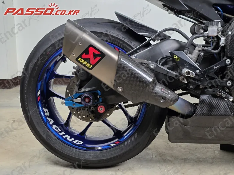 Yamaha Yzf R1 - фото 6