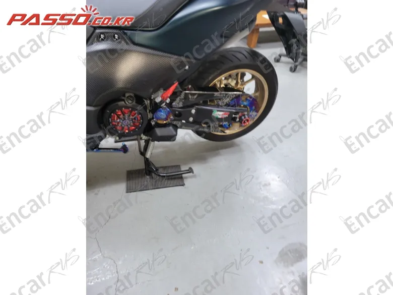 Yamaha T Max 560 - фото 5
