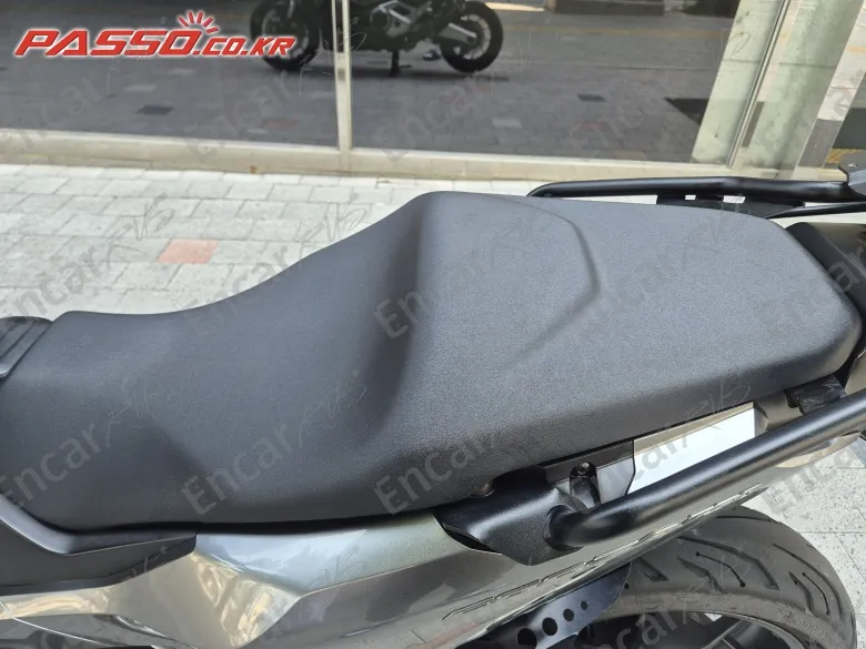 Honda Forza 750 - фото 6