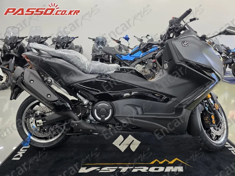 Yamaha T Max 560 - фото 0