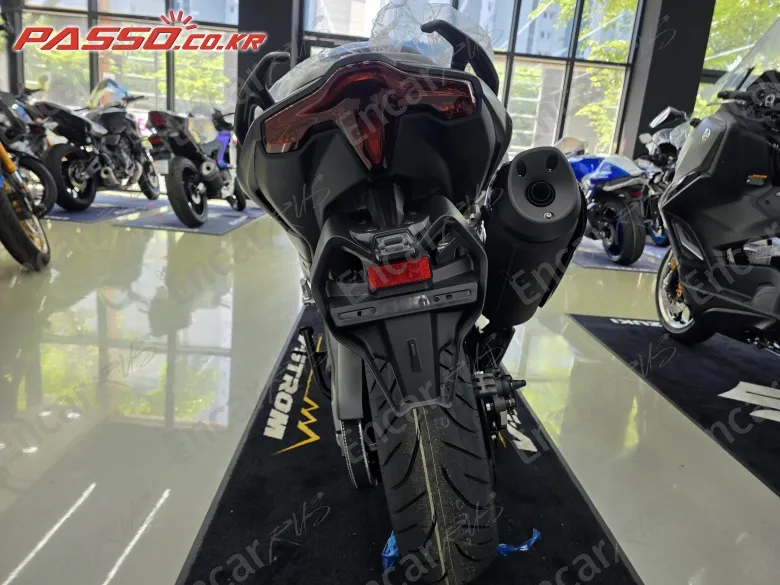Yamaha T Max 560 - фото 2
