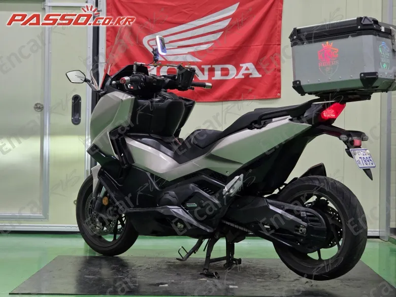 Honda Forza 750 - фото 4