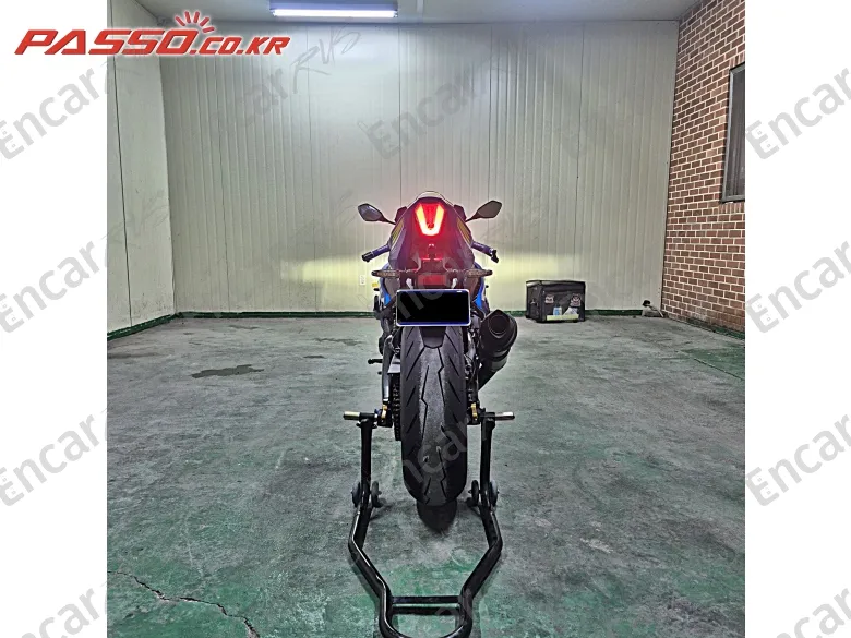 Suzuki Gsx R 1000 R Abs - фото 2