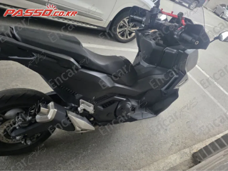 Honda Forza 750 - фото 0