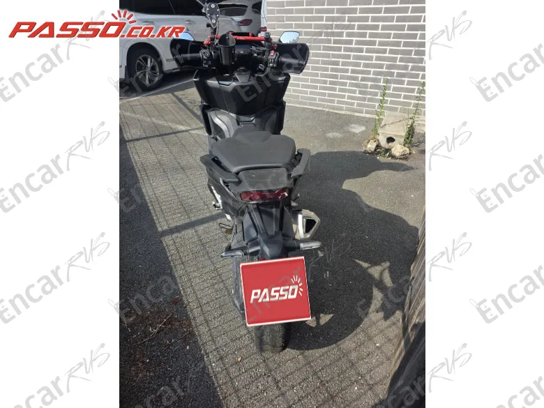 Honda Forza 750 - фото 2