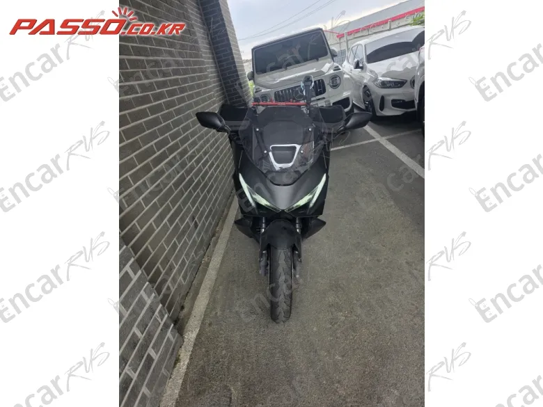 Honda Forza 750 - фото 5