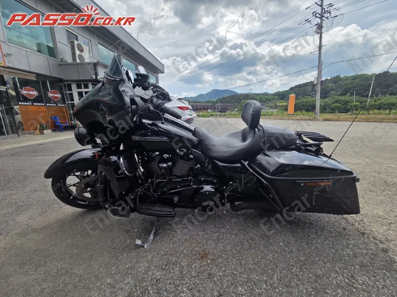 Harley-Davidson Flhxs Street Glide Special - фото 1