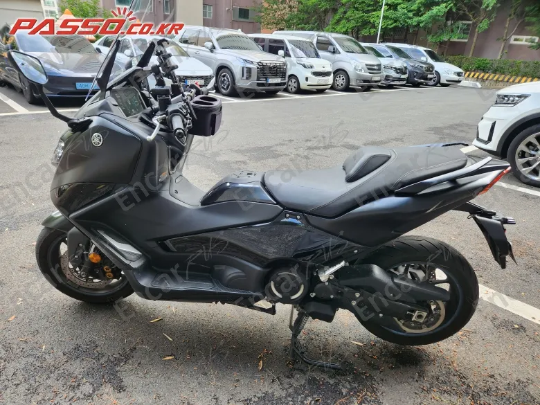 Yamaha T Max 560 - фото 1