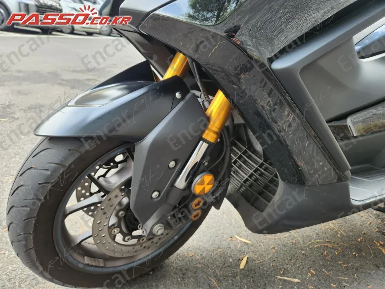 Yamaha T Max 560 - фото 5