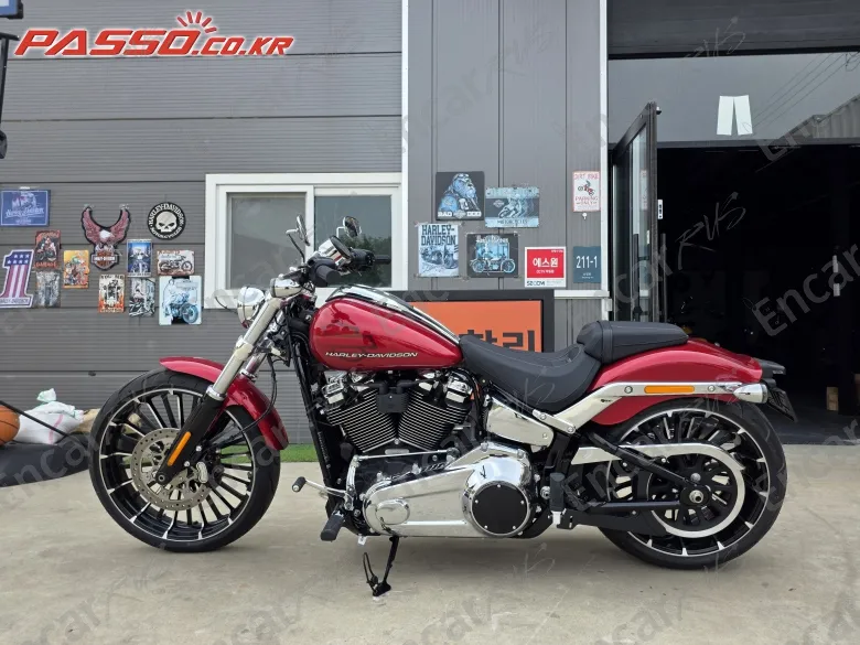 Harley-Davidson Breakout 117 - фото 1
