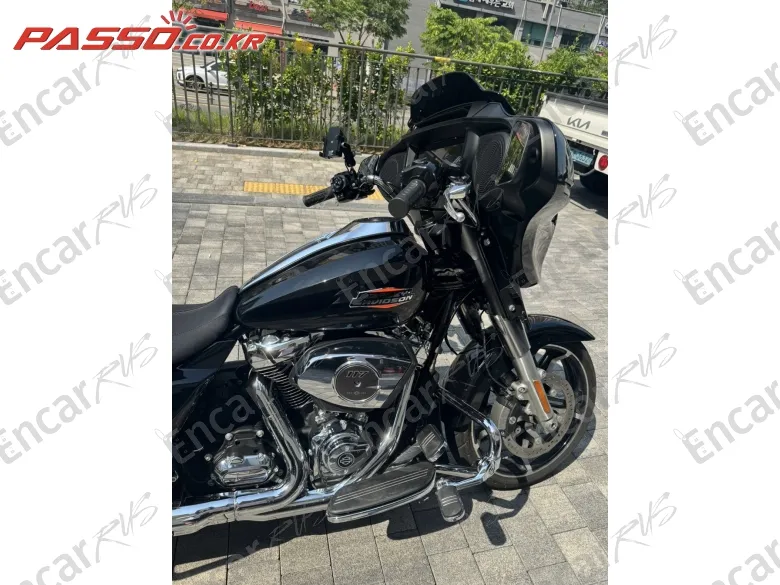 Harley-Davidson Flhx - фото 3