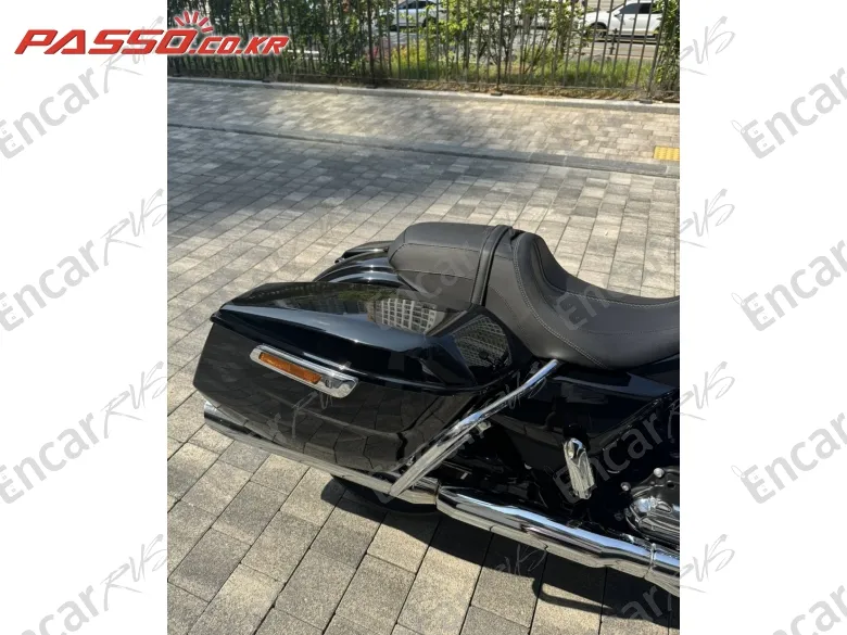 Harley-Davidson Flhx - фото 6