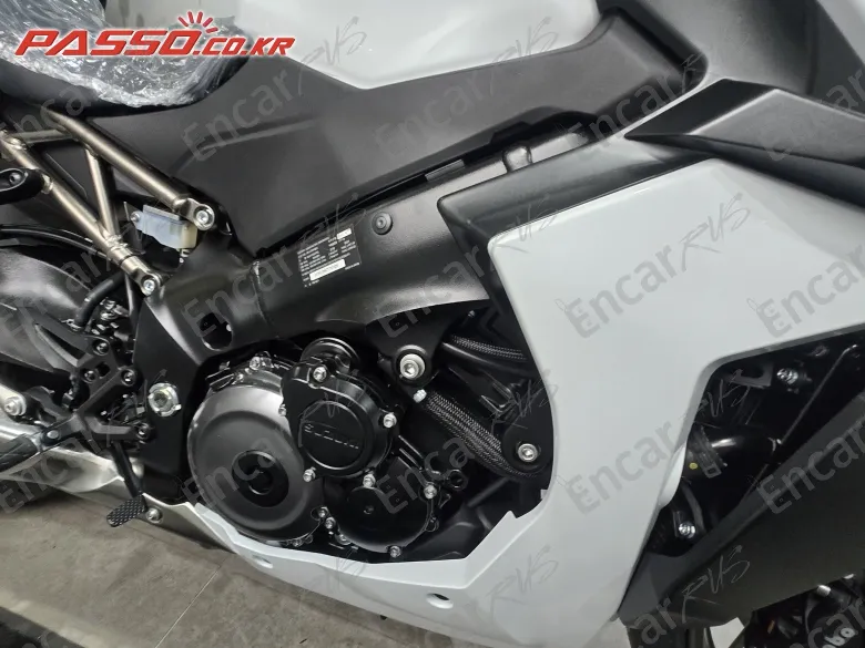 Suzuki Gsx S 1000 Gt - фото 4