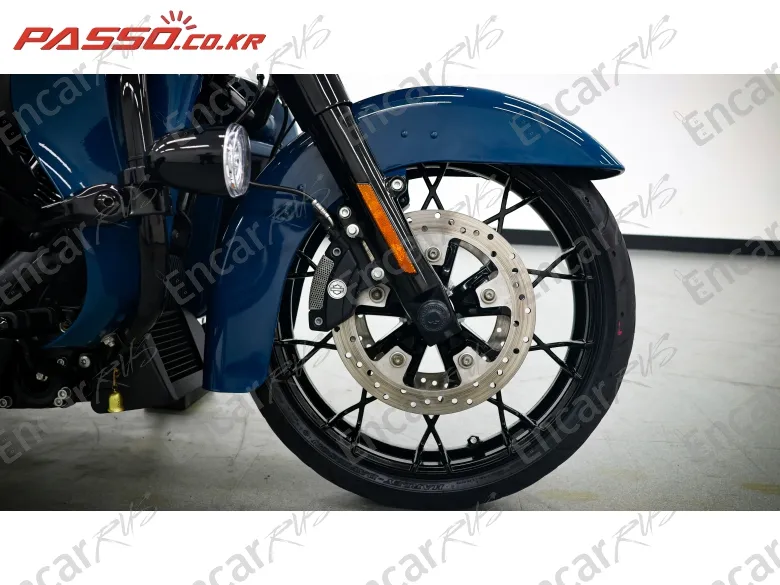 HARLEY-DAVIDSON ROAD GLIDE SPECIAL - фото 5