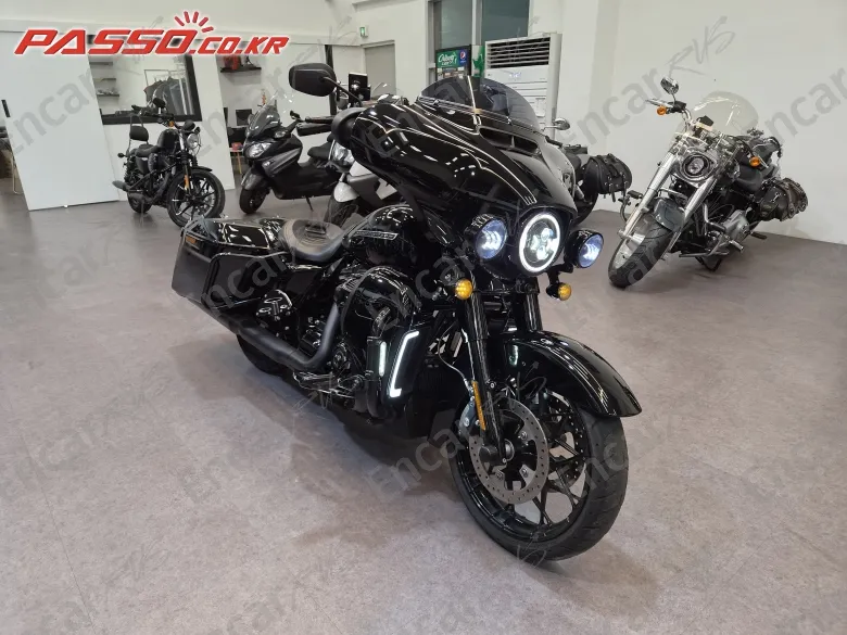 Harley-Davidson Flhxs Street Glide Special - фото 2