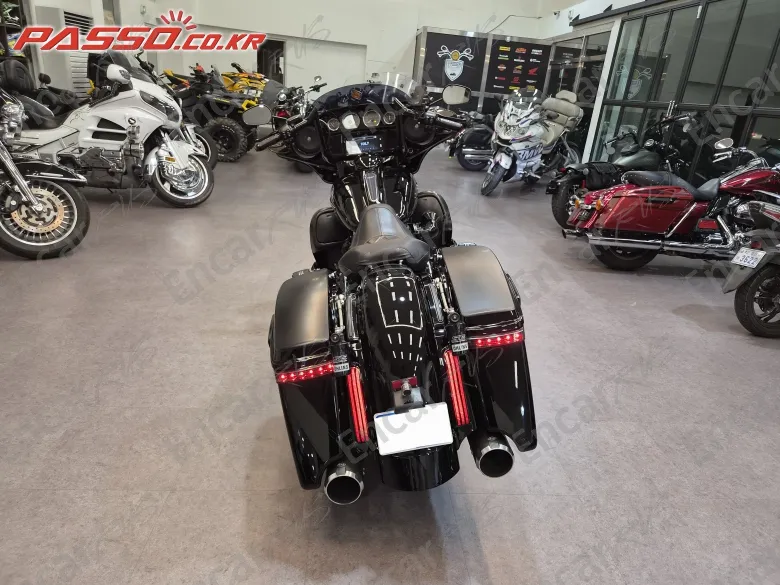 Harley-Davidson Flhxs Street Glide Special - фото 5