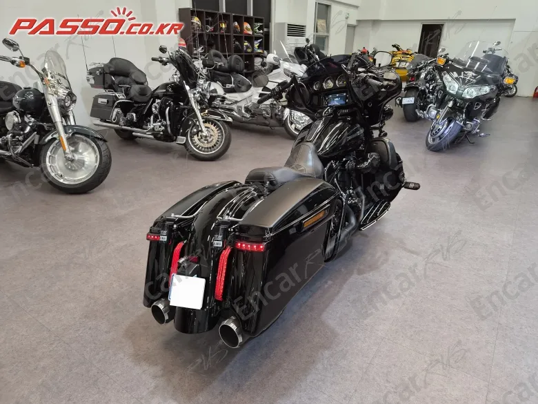Harley-Davidson Flhxs Street Glide Special - фото 6