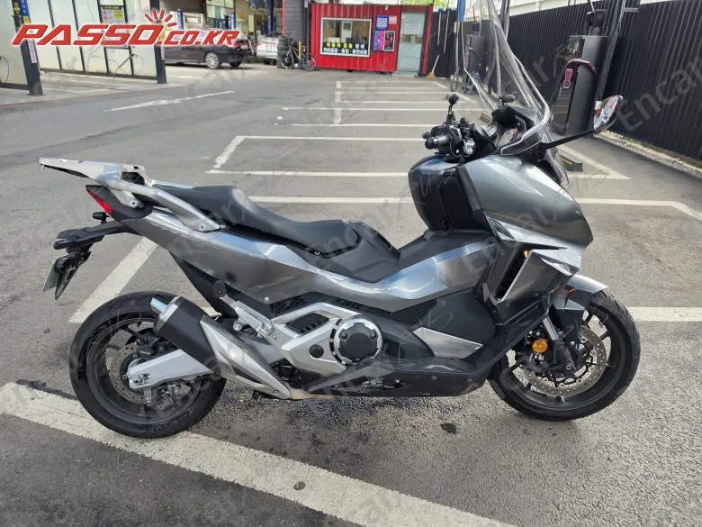 Honda Forza 750 - фото 0