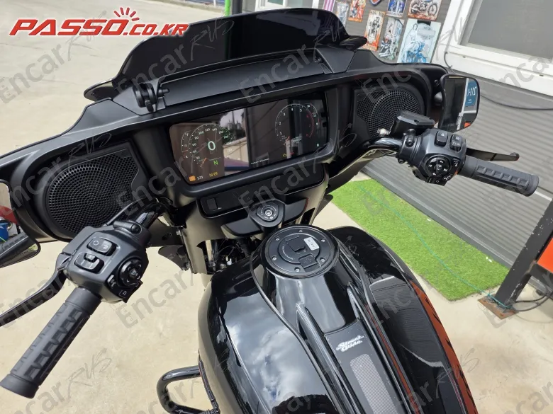 Harley-Davidson Flhx - фото 3