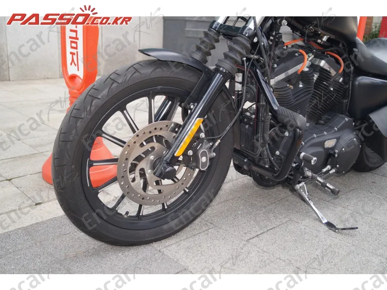 HARLEY-DAVIDSON XL 883 N - фото 5