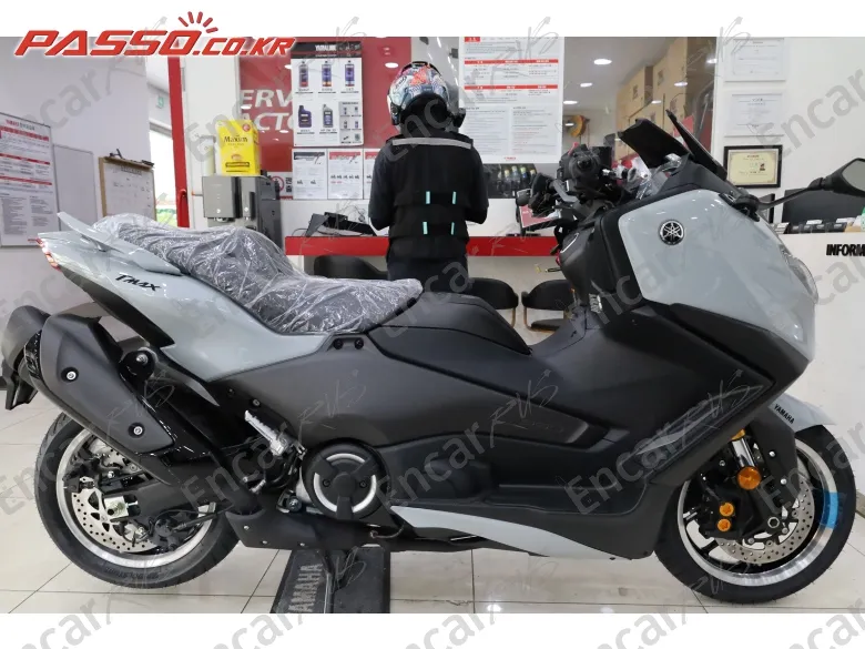 Yamaha T Max 560 - фото 0