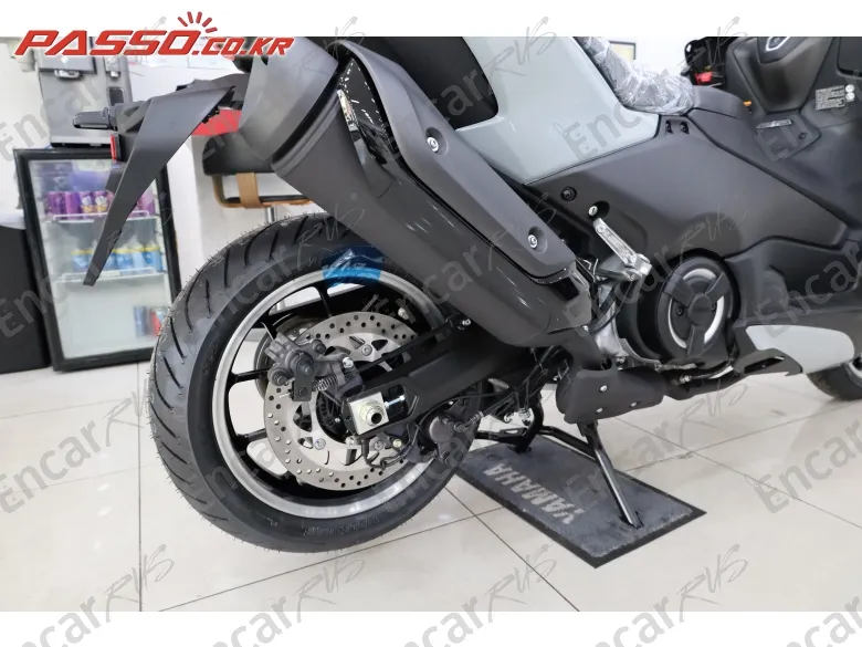 Yamaha T Max 560 - фото 5
