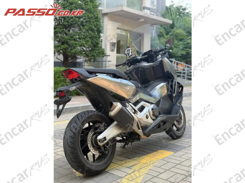 Honda Forza 750 - фото 2